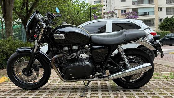 TRIUMPH THRUXTON TRIUMPH THRUXTON